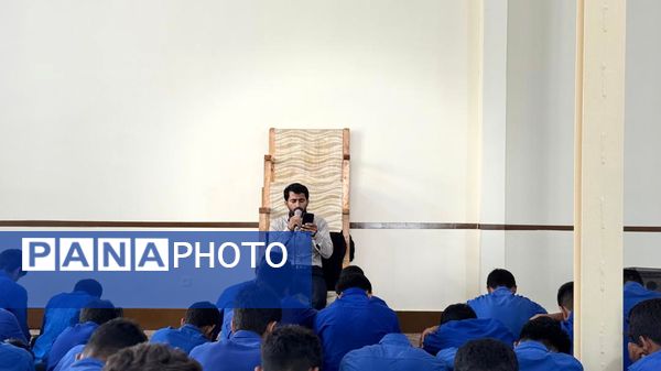 مراسم ایام فاطمیه در دبیرستان پسرانه امیرکبیر منطقه سندرک