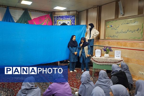 حضور دانش‌آموزان مدارس ناحیه دو شهرری در جشن ولادت حضرت فاطمه (س)