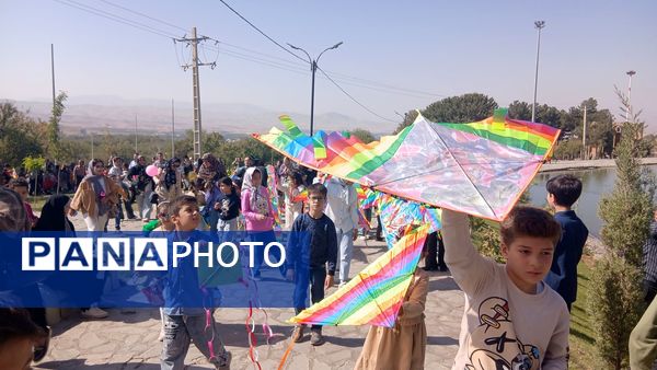 پرواز بادبادک‌ها