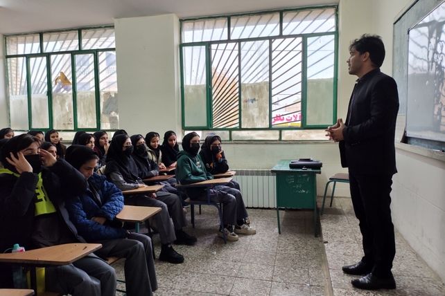 اجرای گسترده طرح «گفتمان و آداب تشریفات و کشف استعدادهای هنری» در مدارس شهرستان کوهدشت 