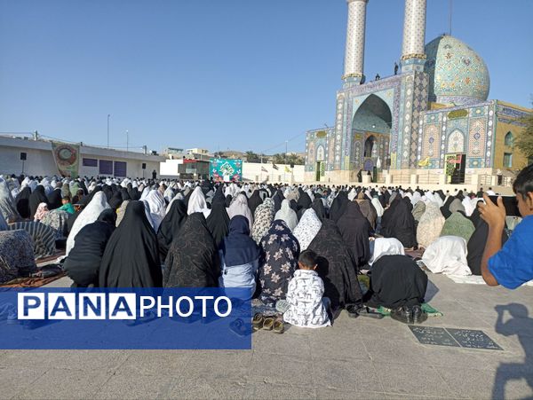 برگزاری مراسم نماز عید سعید فطر در حاجی‌‌آباد