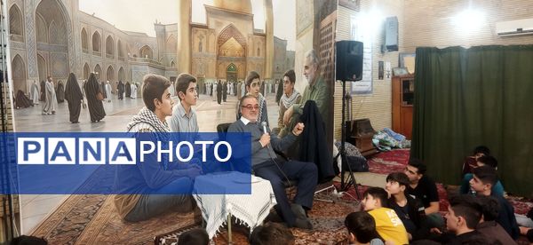 اعتکاف دانش‌آموزی در مرند با حضور حجت‌الاسلام بختیار بایرام اُف