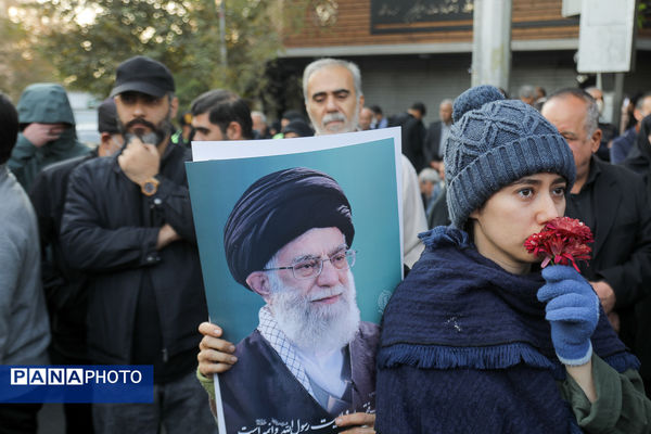 تشییع پیکر مطهر ۱۰۰ شهید گمنام