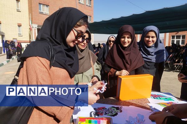 هفته سلامت روان در مدرسه اختر صدوقی شهرستان پیشوا 