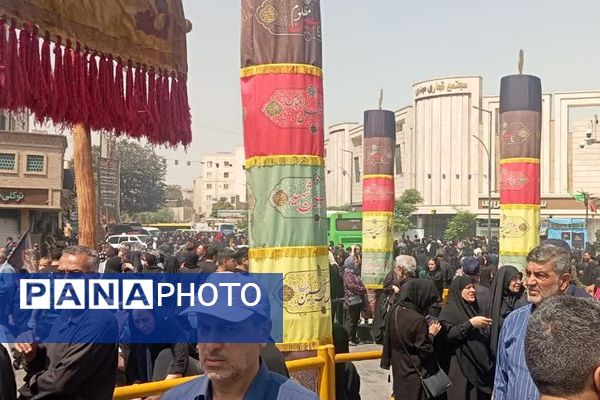 برپایی موکب های مختلف در مسیر پیاده روی اربعین در ناحیه دو شهرری 