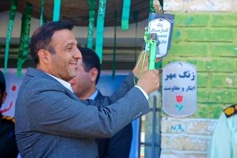 فارسان سال تحصیلی جدید را با نواختن زنگ مهر و مقاومت آغاز کرد