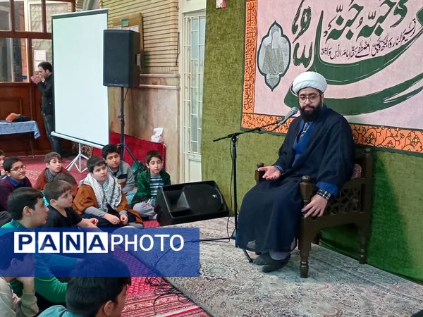 حضور معاون پرورشی و تربیت‌بدنی منطقه ۱۲ در محافل اعتکاف دانش‌آموزی 