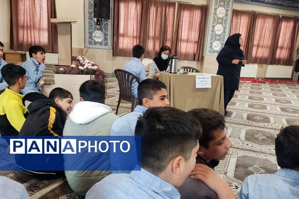 معاینات پزشکی دانش‌آموزان مدرسه انصارالمهدی قرچک