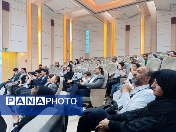 همایش «مسیر طلایی» برای ترسیم افق جهانی دانش‌آموزان در مشهد