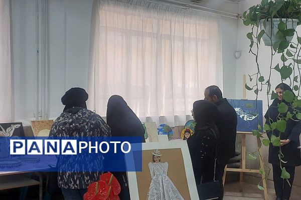 همدلی دانش‌آموزان، اولیاء و معلمان در جشن خلاقیت هنرستان کارآفرینان بهارستان دو