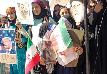 راهپیمایی یوم الله سیزده آبان ماه ؛نشانه اقتدار دانش آموزان