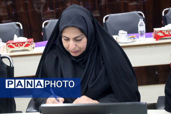 کارگاه آموزشی آشنایی با قانون و آیین‌نامه رسیدگی به تخلفات اداری در بوشهر