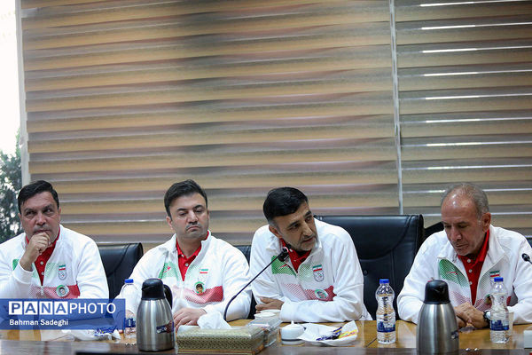 مراسم بدرقه تیم‌های ملی فوتسال دانش‌آموزی پسران و دختران ایران به رقابت‌های جام جهانی