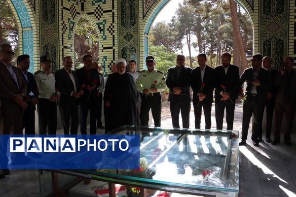 گرامیداشت روز آتش‌نشان و عطرافشانی مزار شهدای گمنام در تربت‌حیدریه