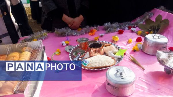 جشنی شاد و رنگین برای بانوان هنرمند شازند