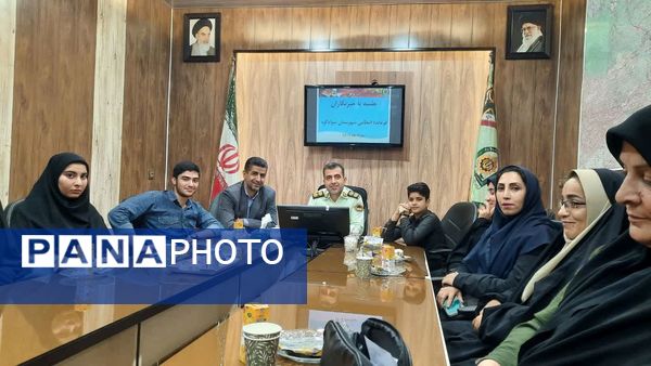تقدیر از دانش‌آموز خبرنگاران پانا و باشگاه خبرنگاری پلیس در سوادکوه