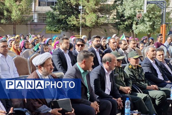  نواخته شدن زنگ مهر و برگزاری جشن بازگشایی مدارس عشایری استان فارس