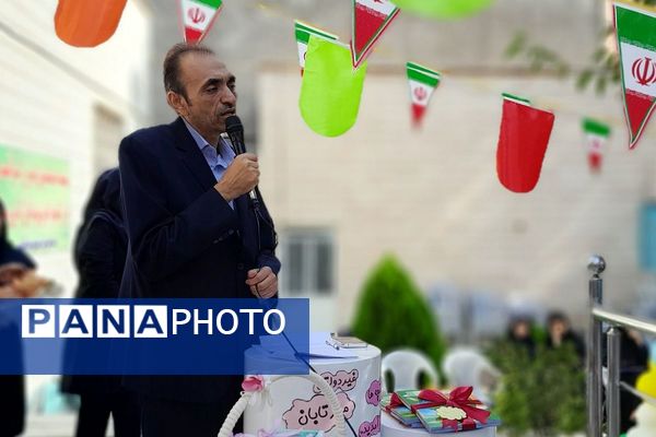 جشن شکفتن غنچه‌ ها، در دبستان مهرتابان بهارستان دو
