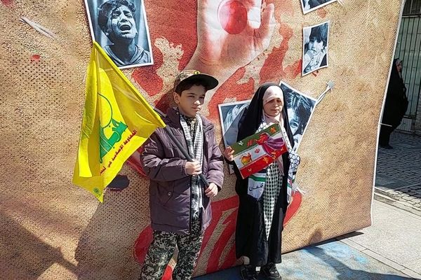 راهپیمایی روز قدس با حضور مردم ولایت‌مدار مشهدی