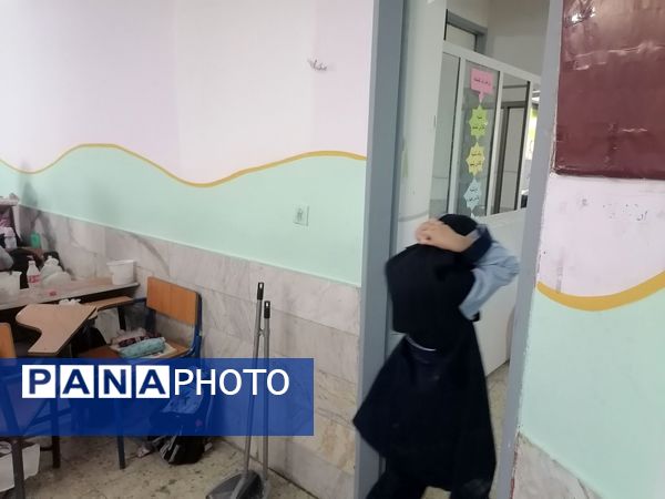 بیست و هفتمین دوره مانور زلزله در مدرسه ناهید نخودی 