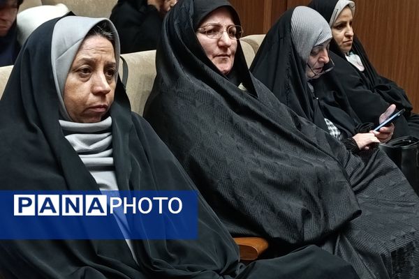 مراسم تقدیر از دانش‌آموزان و مدیران مدارس فعال در طرح گام‌های عاشقی