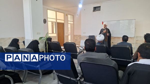 جلسه توانمندسازی معلمان پرورشی در مروست