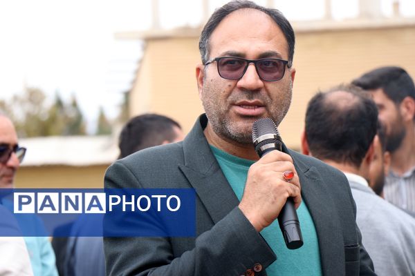 آیین بدرقه کاروان حج عمره‌ دانش‌آموزان دختر استان مرکزی