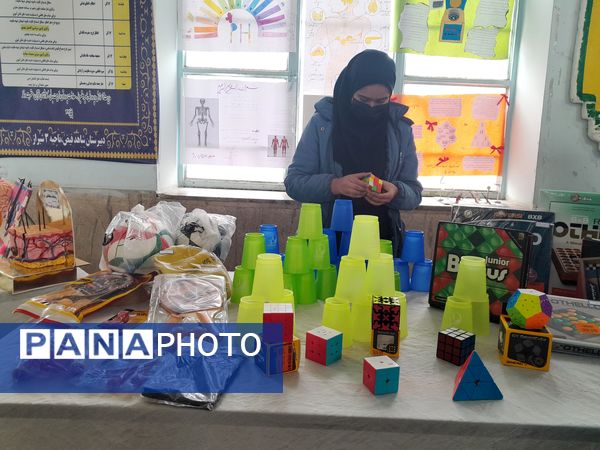 جشنواره فرهنگی هنری "امید فردا" در دبیرستان شاهد فیض ناحیه ۳ شیراز