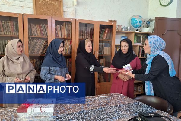 تقدیر از مدیر، کادر آموزشی و پرورشی آموزشگاه پویش ناحیه ۳شیراز 
