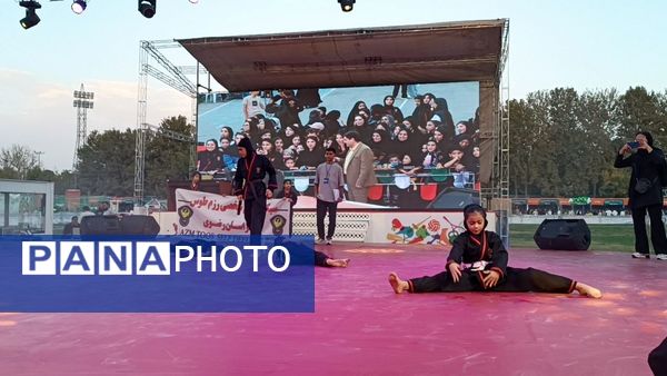میدان‌نمایی رزم‌آوران طوس در قلب مشهد