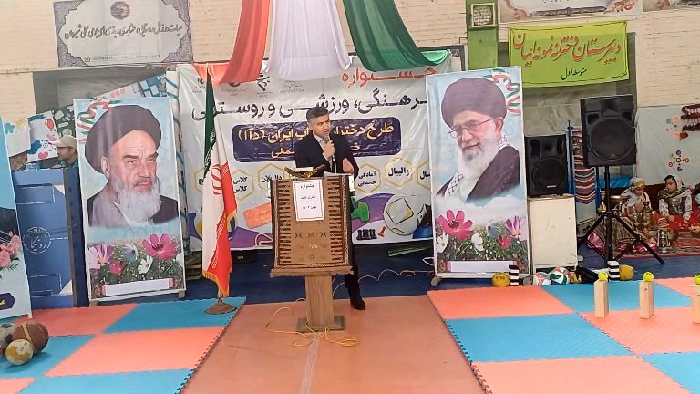 آموزش و پرورش باید از فضای سیاسی دور باشد 