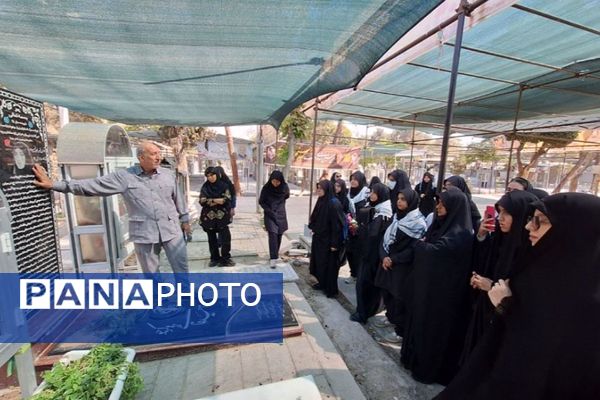 حضور دانش آموزان دبیرستان حجاب ناحیه یک شهرری در گلزار شهدا