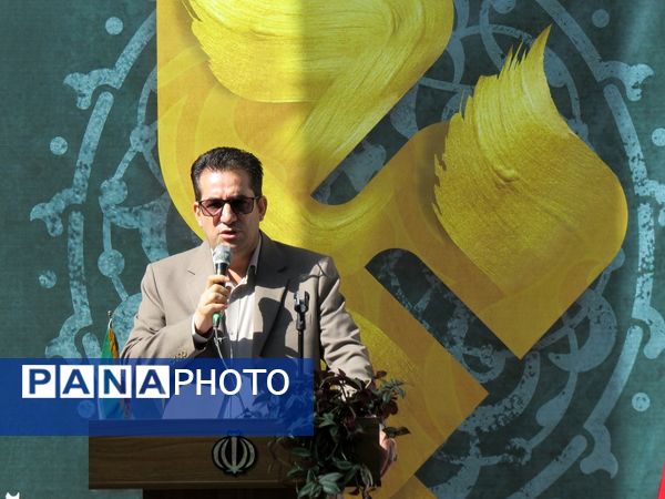 نواختن زنگ سپاس معلم در هنرستان محمودیه بجنورد