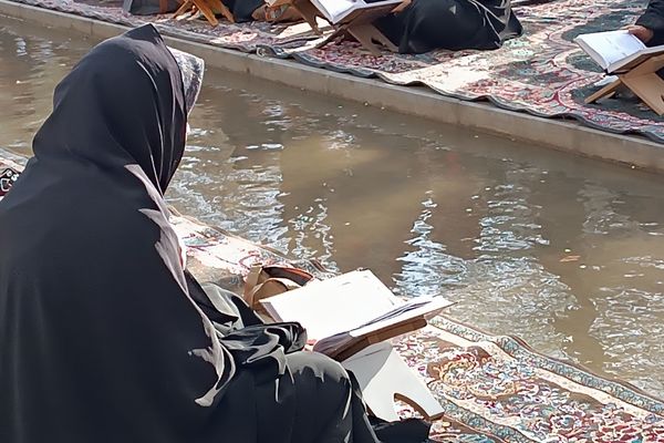 برگزاری محفل انس با قرآن در گذر فرهنگی چهارباغ