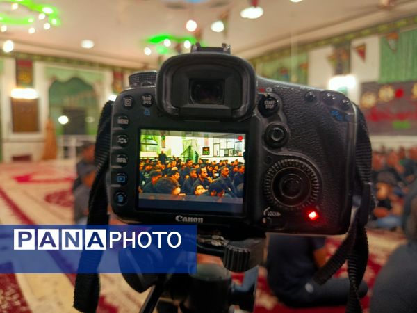 نوای “لبیک یا حسین” در شب پنجم محرم در رزق آباد طنین‌انداز شد