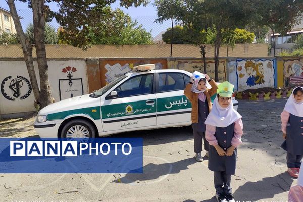 برگزاری مراسم هفته پدافند غیر عامل در دبستان‌ بنت‌الهدی فیروزکوه