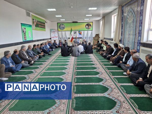 آیین تجلیل از رزمندگان و آزادگان سرافراز دفاع مقدس 