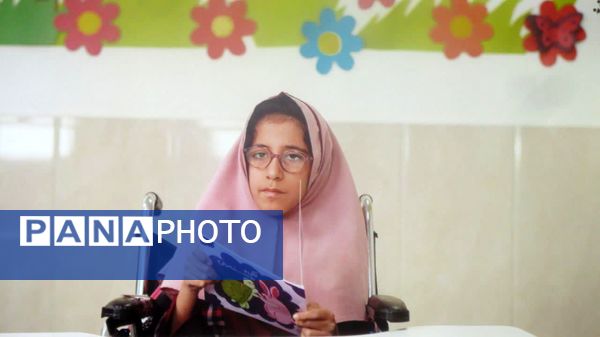 رونمایی از کتاب مرسانا سارخانی؛ کتابی از دانش‌آموزی با نیازهای ویژه