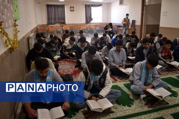 برنامه هماهنگ استانی «محفل معنوی قرآن و نماز جماعت» در نوخندان