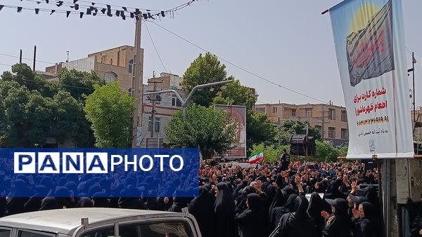 تشییع پیکر دو تن از شهدای جنگ تحمیلی رژیم صهیونیستی همزمان با مراسم تاسوعای حسینی ، در شهرستان ملارد