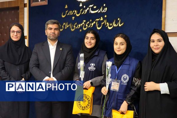 گرامیداشت روز خبرنگار در سازمان دانش‌آموزی؛ تجلیل از خبرنگاران دانش‌آموز پانا شهرستانهای تهران با حضور وزیر آموزش و پرورش