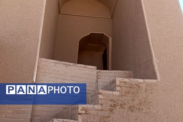 سفری به دل «قلعه قورتان» در شهرستان ورزنه