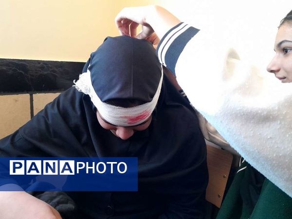 مانور زلزله در دبیرستان مادرمهربان خلیل آباد