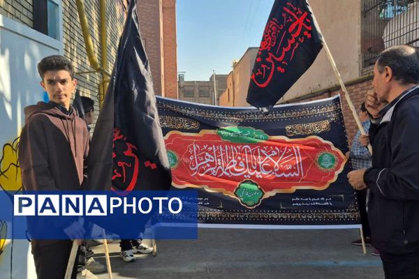 نوجوانان فاطمی از دبیرستان تا مسجد جامع