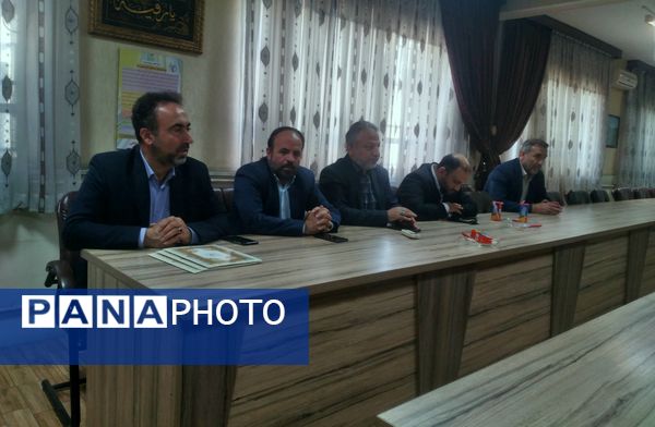 زنگ نماز متمرکز استانی در دبیرستان شهید پناهی ناحیه 3 کرج  نواخته شد