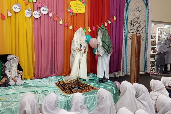 برگزاری جشن روز مادر در دبستان ایمان رباط‌کریم