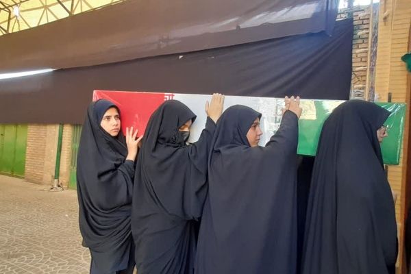 میزبانی دانش‌آموزان دختر شهرستان تفت از شهید گمنام