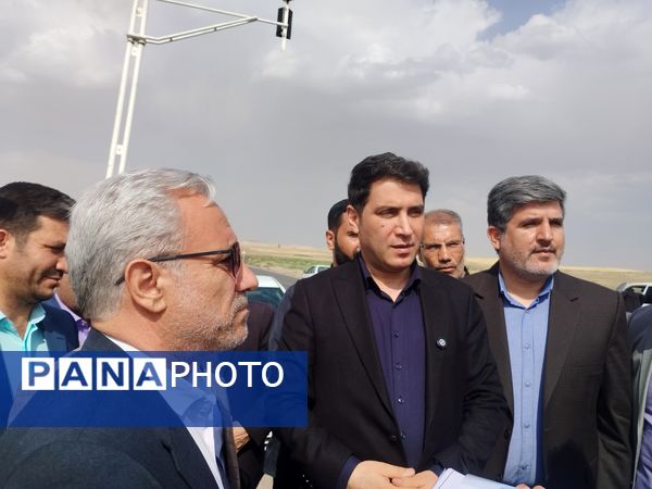 دیدار استاندار کردستان با خانواده شهدای حملات تروریستی رژیم صهیونیستی و بازدید از طرح‌های توسعه‌ای قروه
