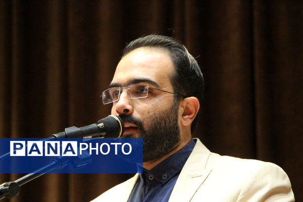 رونمایی از مستند علی نفتی دفاع مقدس در یزد