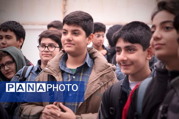 صبحگاه دانش‌آموزی در دبیرستان دوره اول شاهد گرگان